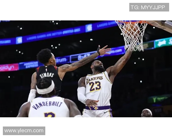 2013年湖人与开拓者精彩对决全场录像回放及赛后分析