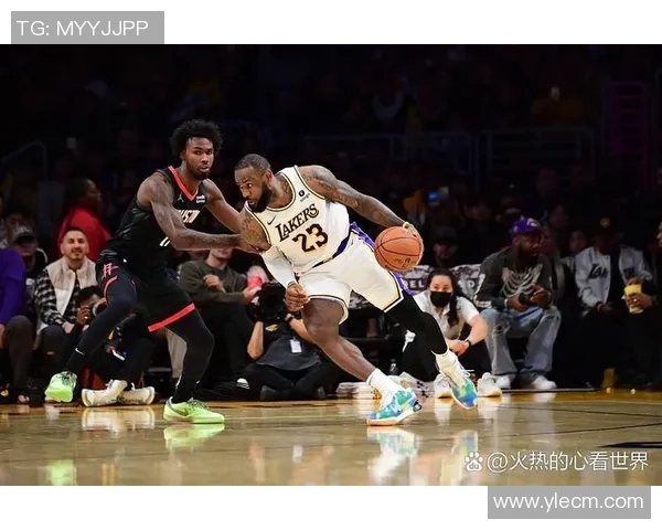 9月11日湖人与火箭首节激战回顾球员表现与战术分析